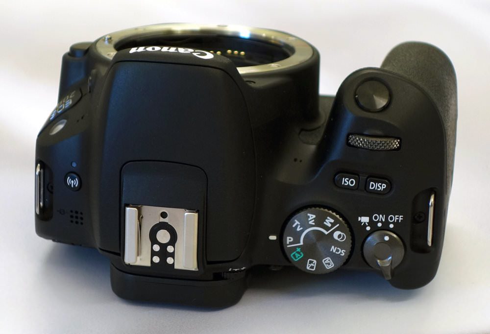 دوربین عکاسی کانن Canon EOS 200D Body