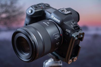 لنز ماکرو بدون آینه کانن Canon RF 85mm f/2 Macro IS STM