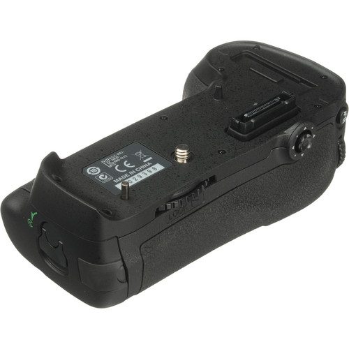 باتری گریپ دوربین نیکون D800 و D810 مشابه اصلی Nikon MB-D12 Multi-Power Battery Pack HC