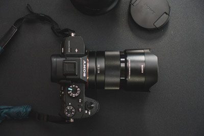 لنز سونی مدل Sony FE 28mm f/2 Lens