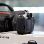 دوربین عکاسی کانن Canon EOS 2000D Kit EF-S 18-55mm IS II دست دوم