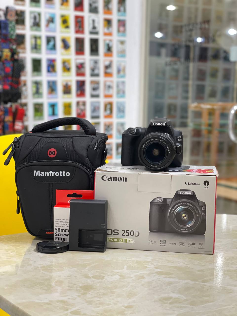 دوربین عکاسی کانن همراه لنز Canon EOS 250D Kit EF-S 18-55mm III کارکرده