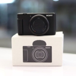 دوربین دیجیتالی سونی Sony ZV-1 II Digital Camera کارکرده