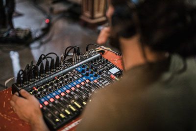 رکوردر و میکسر صدا زوم Zoom LiveTrak L-12 Digital Mixer Recorder